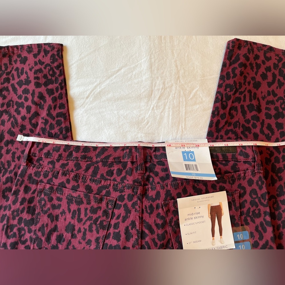 Social Standard by Sanctuary Ankle Skinny “Cheetah” Jeans Size 10 Deep Red NWT - Picture 6 of 10